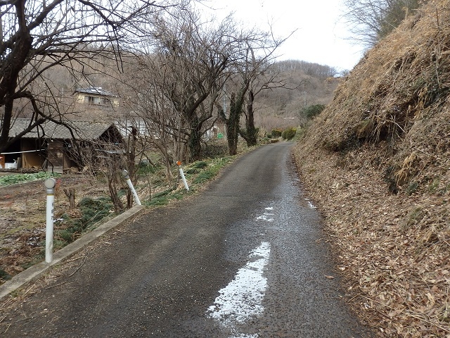 凍結しやすい道路